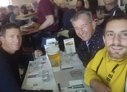 O nama - Evo nas u malo mlađem izdanju (slikano 2019 u Amsterdamu)
